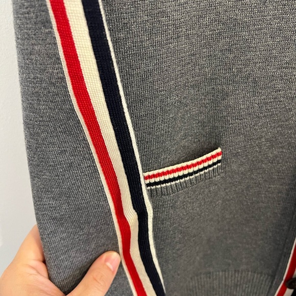 Authentic Thom browne cardigan with signature sleeve line - Picture 4 of 10